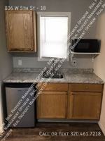 featured image of 806 W 5th St #18