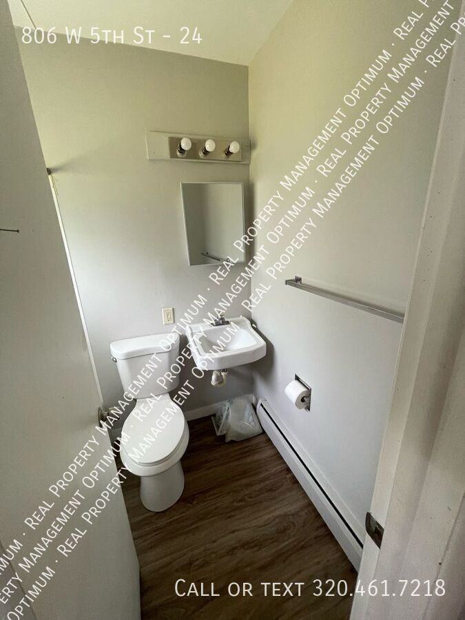 806 W 5th St #24 - Photo 6 of 9