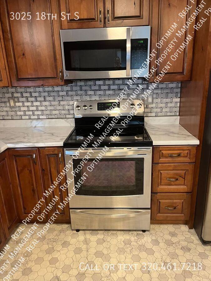 3025 18th St S - Photo 7 of 34