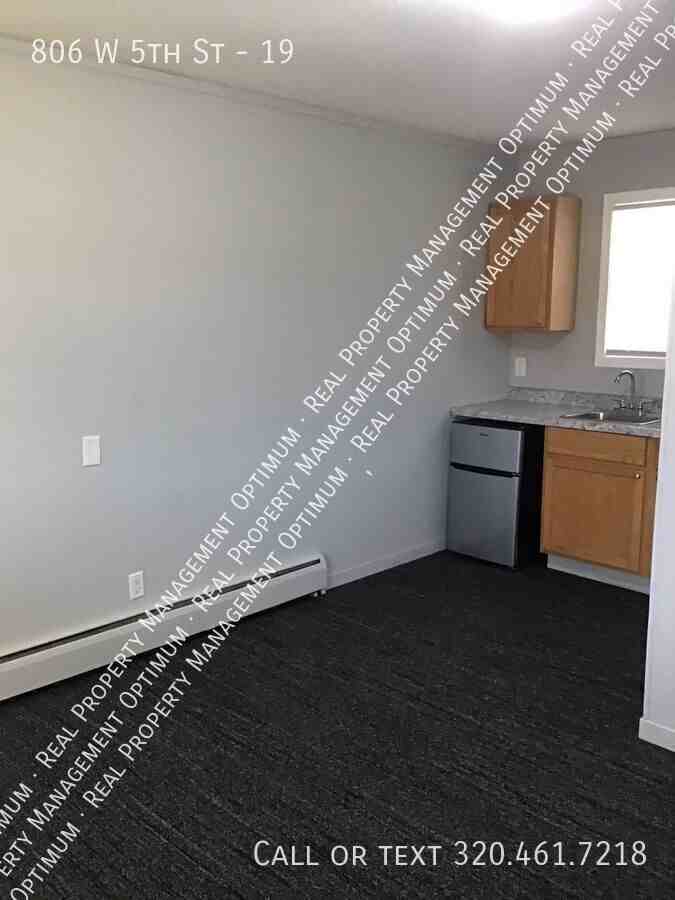 806 W 5th St #19 - Photo 2 of 8