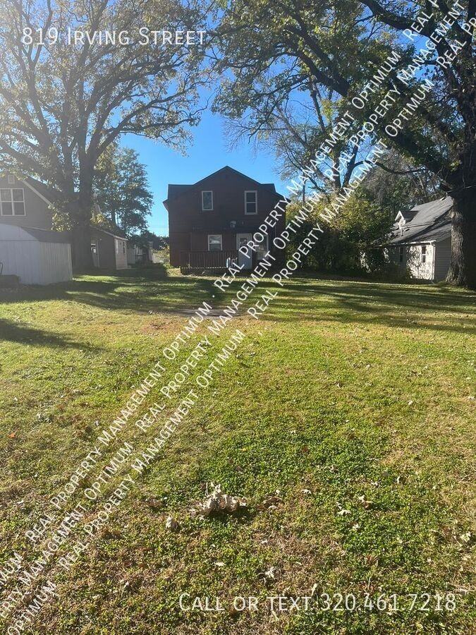819 Irving St - Photo 4 of 23