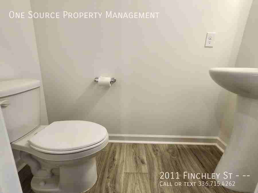 2011 Finchley St #1 - Photo 6 of 19