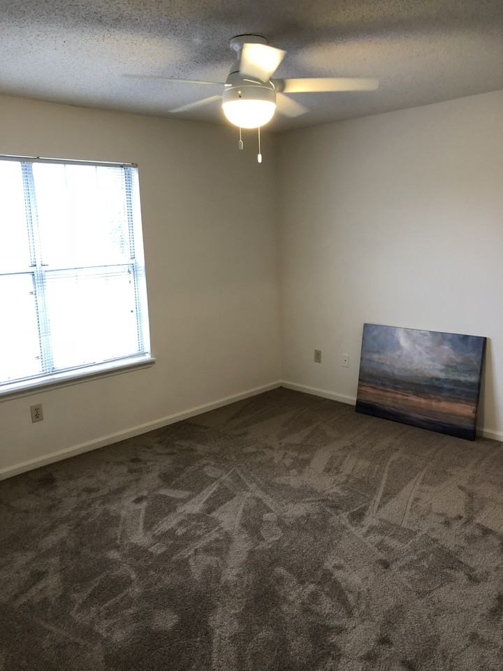 2557 Midland Park Rd #B13 - Photo 2 of 18