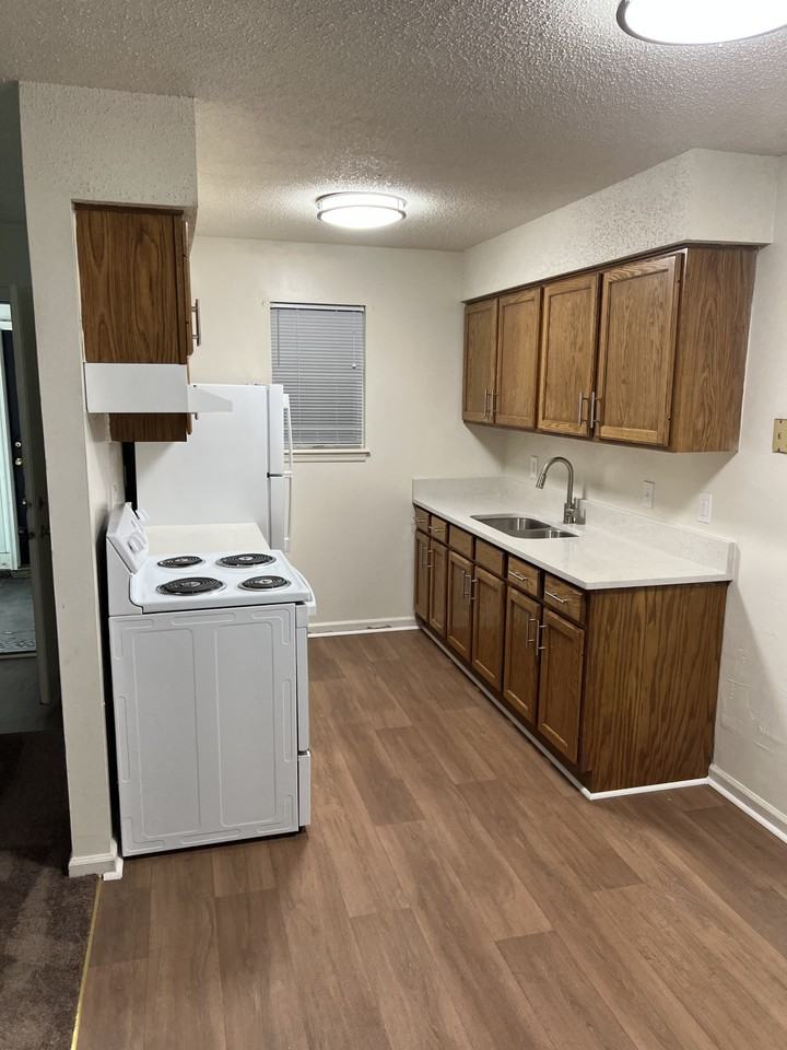 2557 Midland Park Rd #B13 - Photo 4 of 18