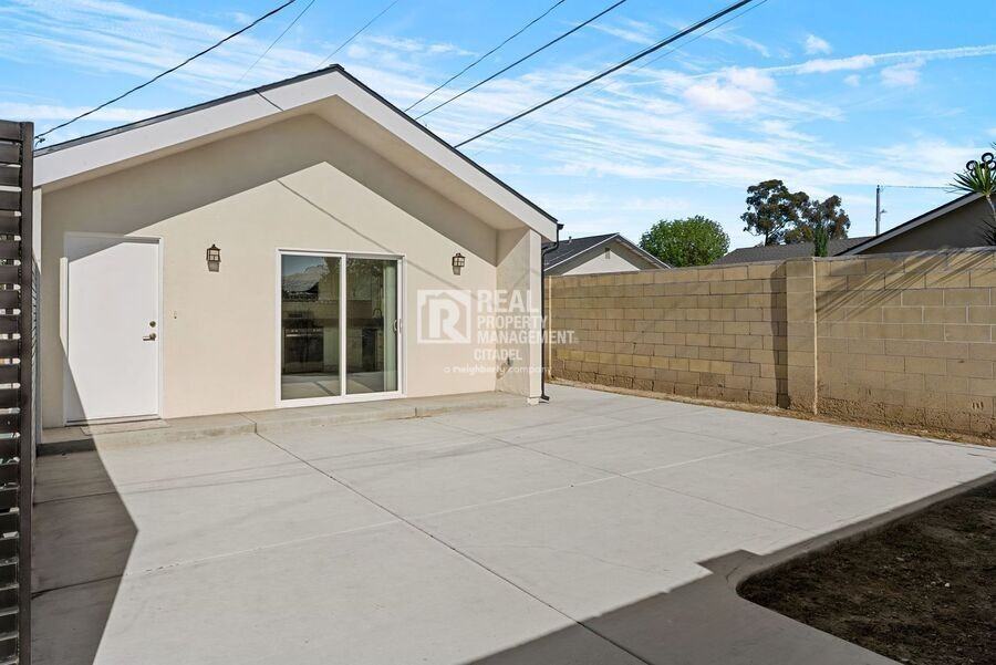 996 S Siet Pl #A - Photo 2 of 26