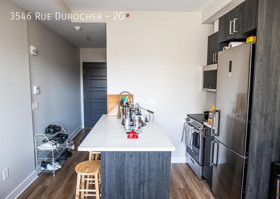 3546 Rue Durocher #2G - Photo 2 of 7