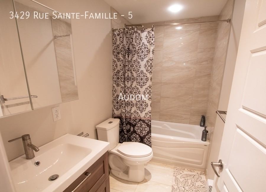 3429 Rue Sainte-Famille #5 - Photo 3 of 8