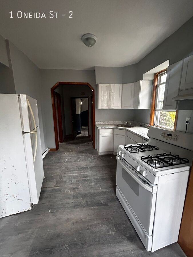 1 Oneida St #2 - Photo 2 of 8