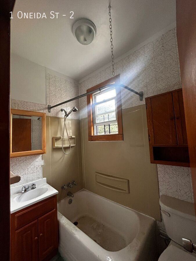 1 Oneida St #2 - Photo 4 of 8