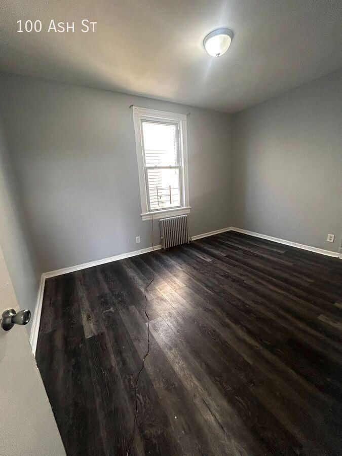 100 Ash St - Photo 5 of 9