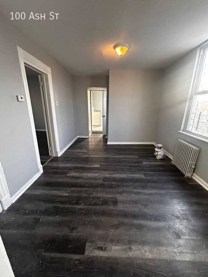 100 Ash St - Photo 6 of 9