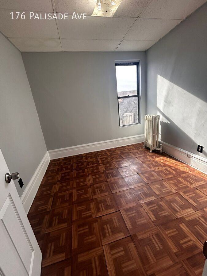 176 Palisade Ave - Photo 5 of 9