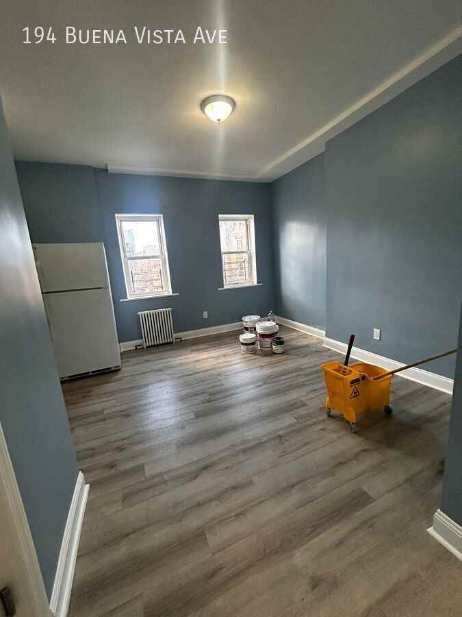 194 Buena Vista Ave - Photo 5 of 5