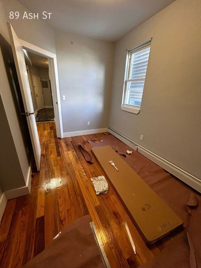 89 Ash St - Photo 4 of 7