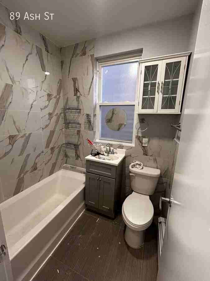 89 Ash St - Photo 5 of 7