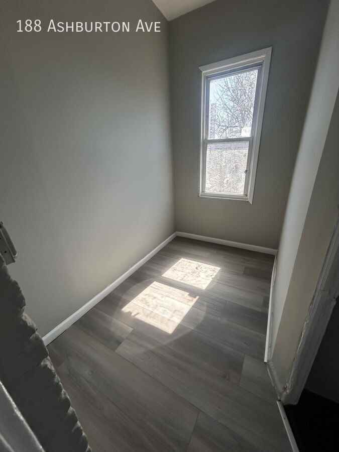 188 Ashburton Ave - Photo 4 of 9