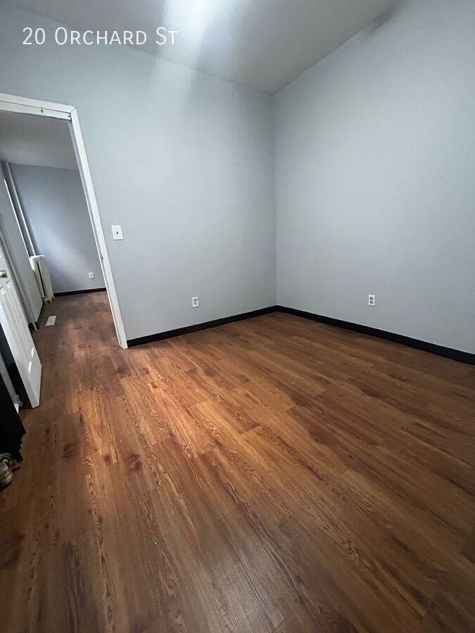 20 Orchard St - Photo 5 of 8