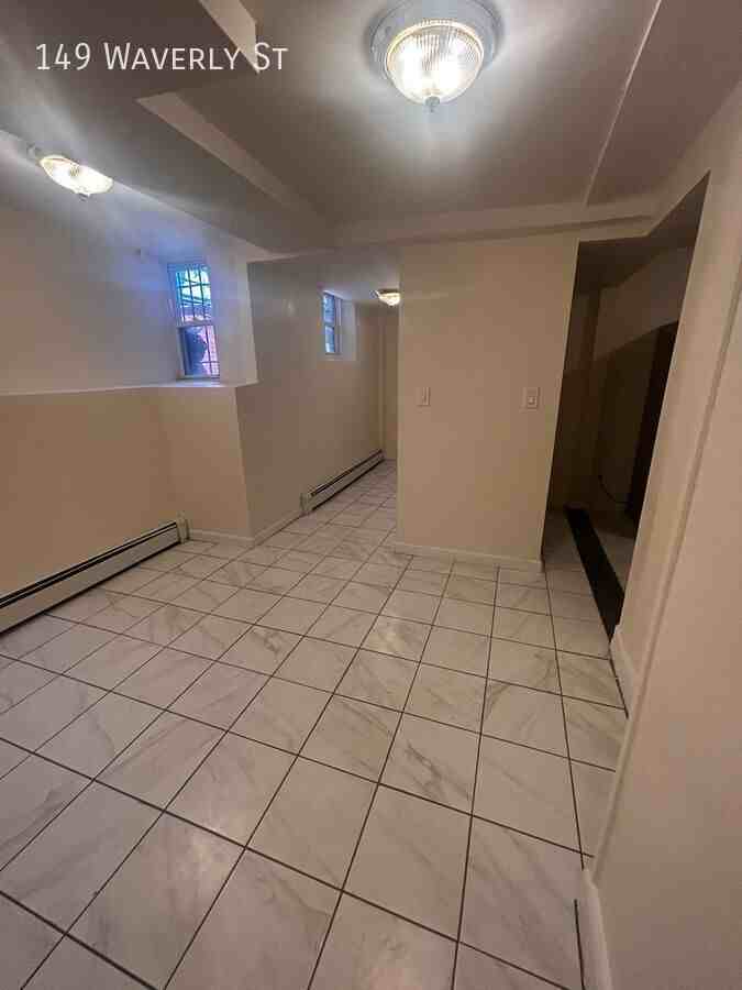 149 Waverly St - Photo 3 of 6