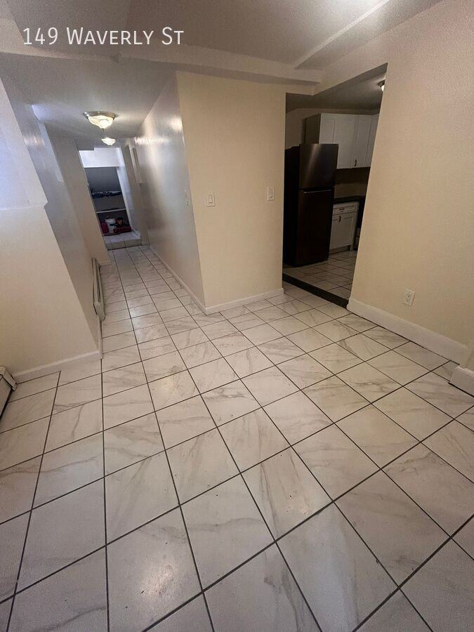 149 Waverly St - Photo 4 of 6