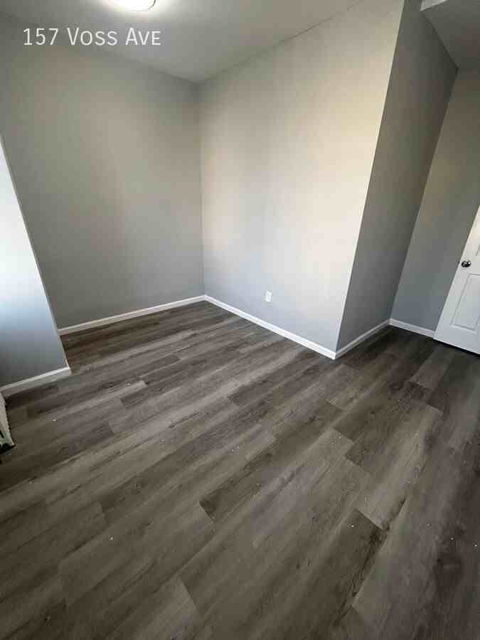 157 Voss Ave - Photo 2 of 7