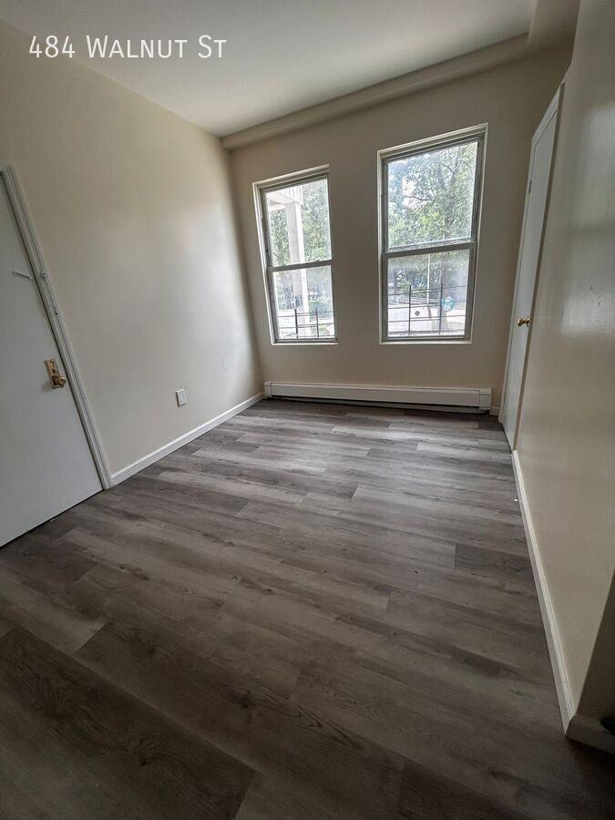 484 Walnut St - Photo 5 of 6