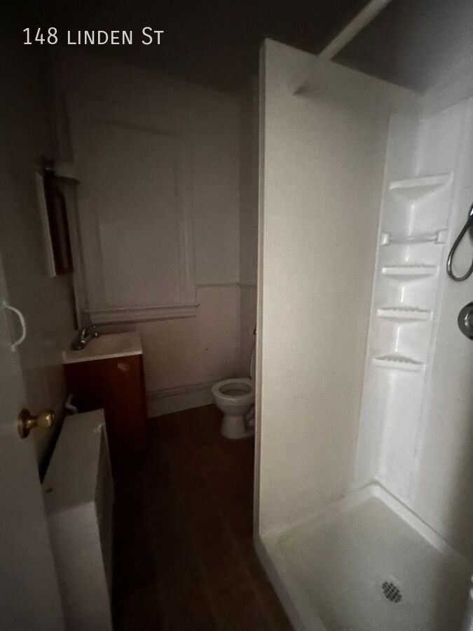 148 Linden St - Photo 4 of 5