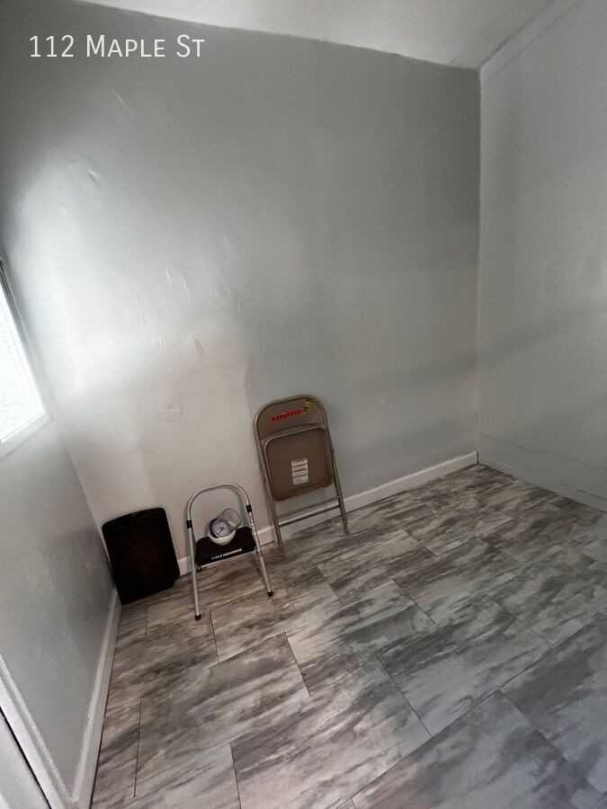 112 Maple St - Photo 2 of 6