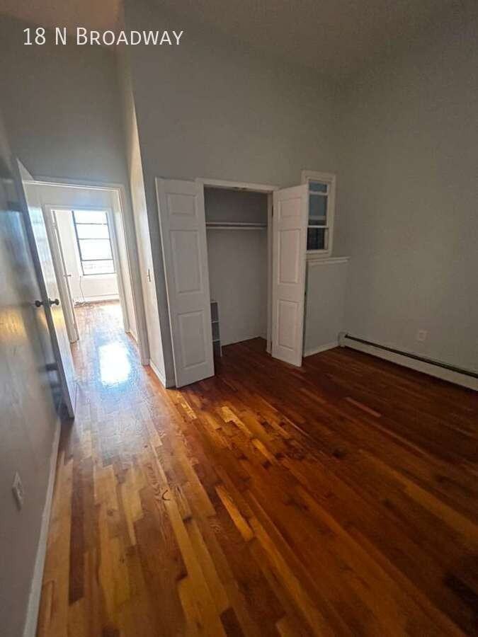 18 N Broadway - Photo 2 of 10