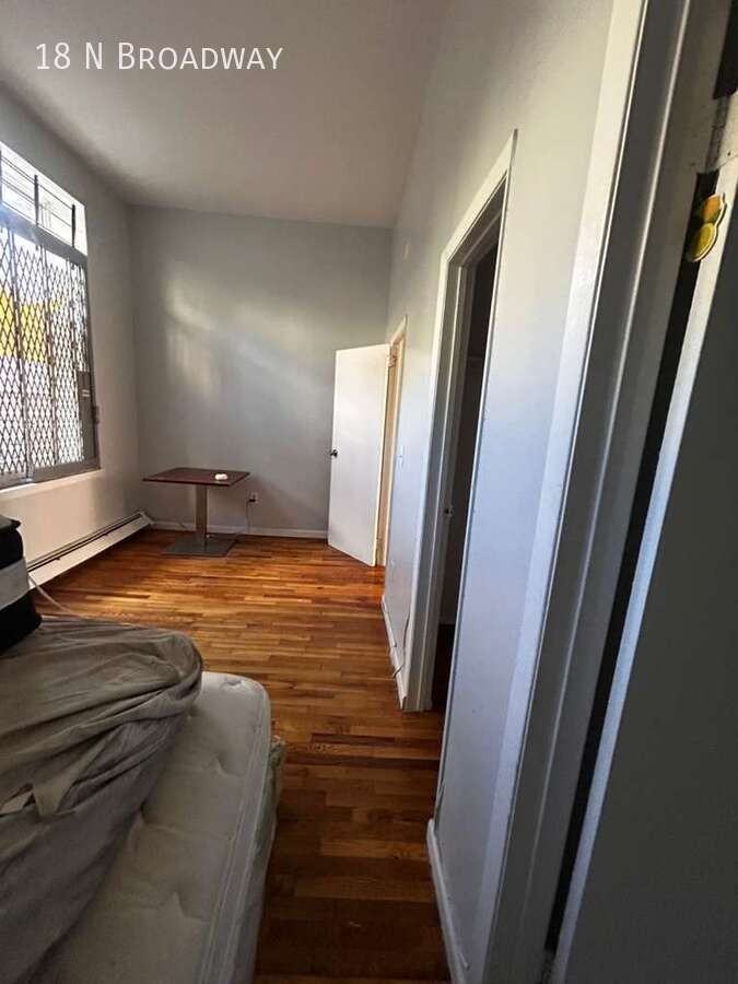 18 N Broadway - Photo 6 of 10