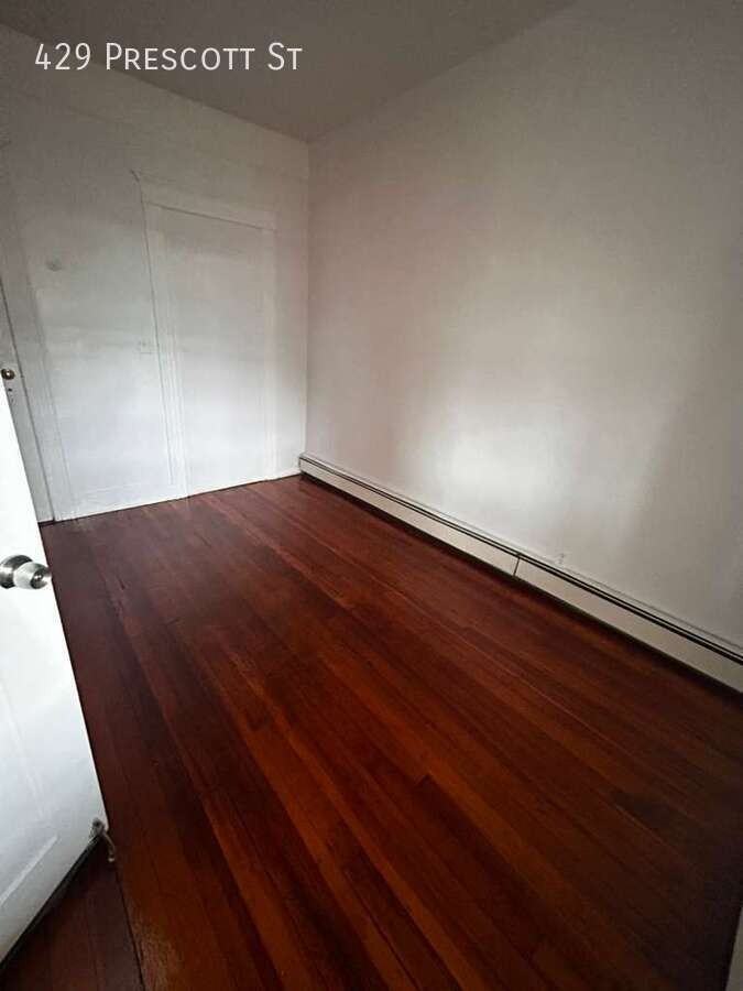 429 Prescott St - Photo 4 of 7