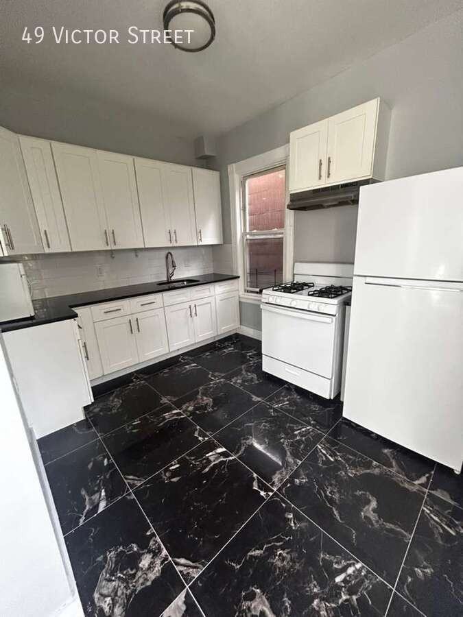 49 Victor St - Photo 3 of 13