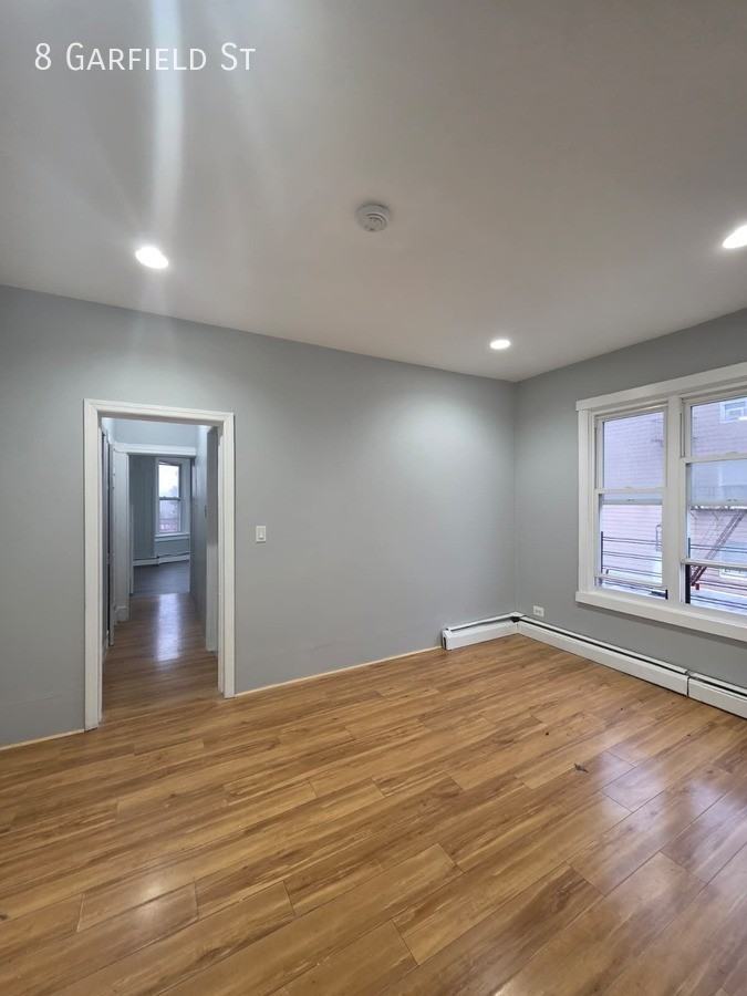 8 Garfield St - Photo 7 of 14