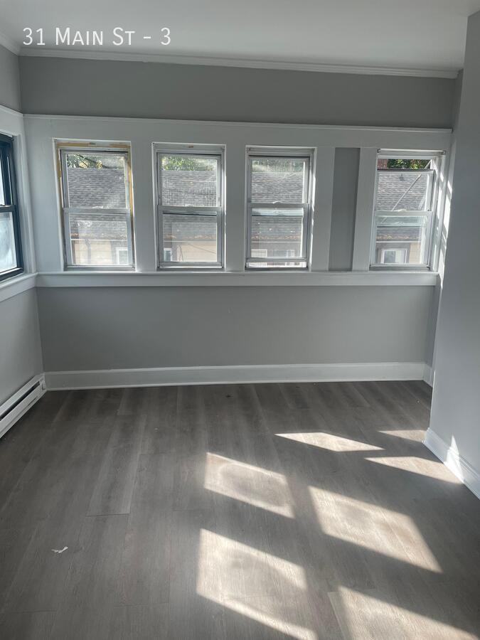 31 Main St #3 - Photo 4 of 5