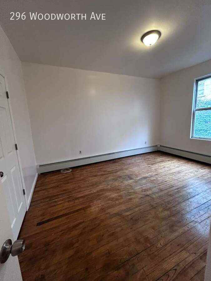 296 Woodworth Ave - Photo 6 of 8
