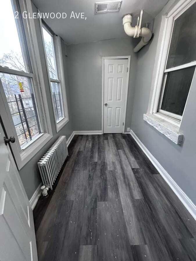 82 Glenwood Ave - Photo 2 of 7