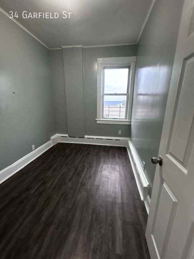 34 Garfield St - Photo 3 of 6