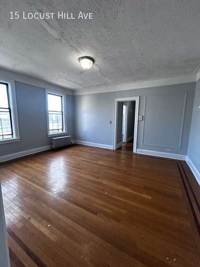 15 Locust Hill Ave - Photo 4 of 7