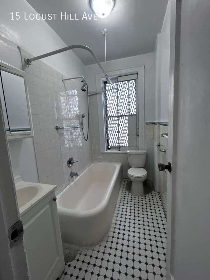 15 Locust Hill Ave - Photo 5 of 7