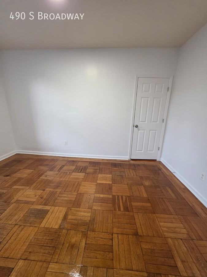 490 S Broadway - Photo 2 of 10