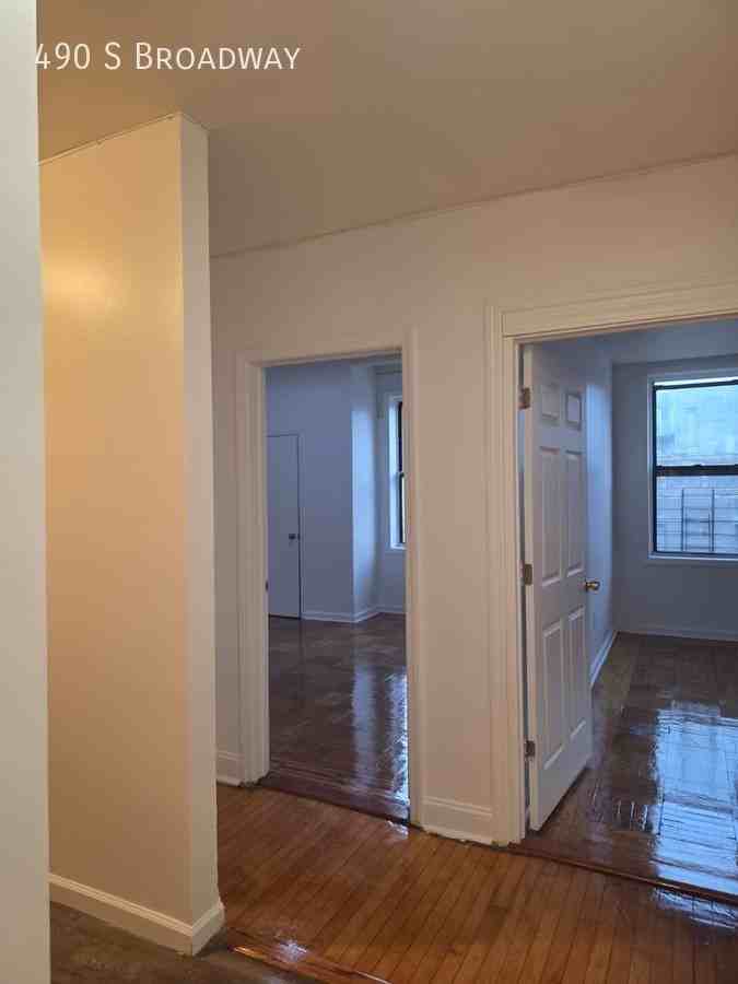 490 S Broadway - Photo 3 of 10