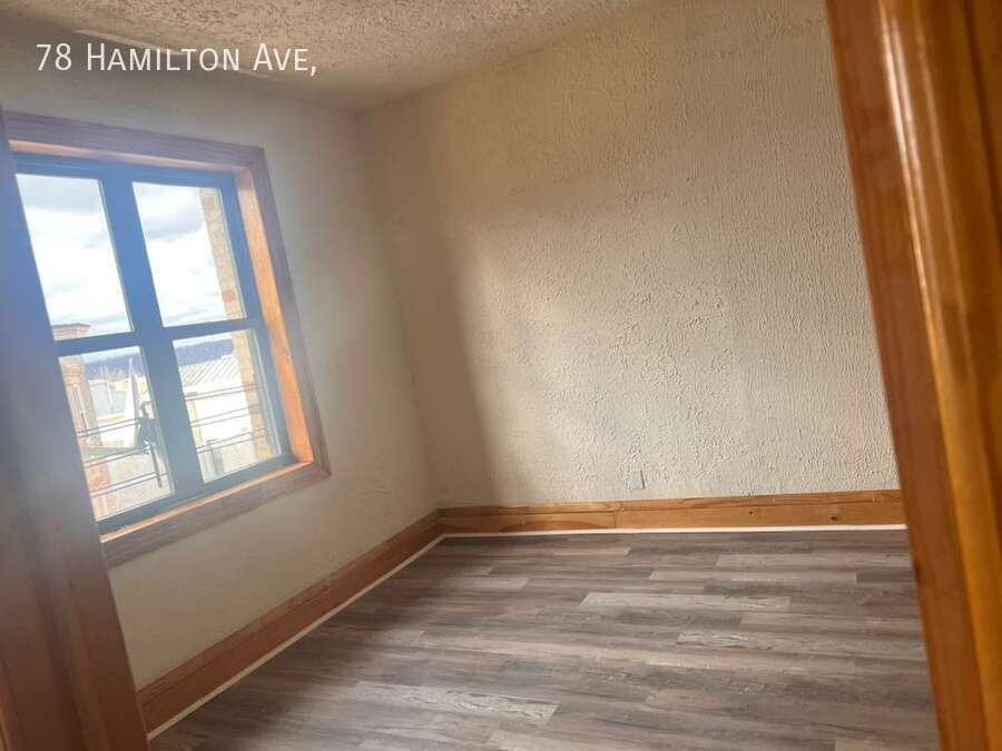 78 Hamilton Ave - Photo 4 of 13