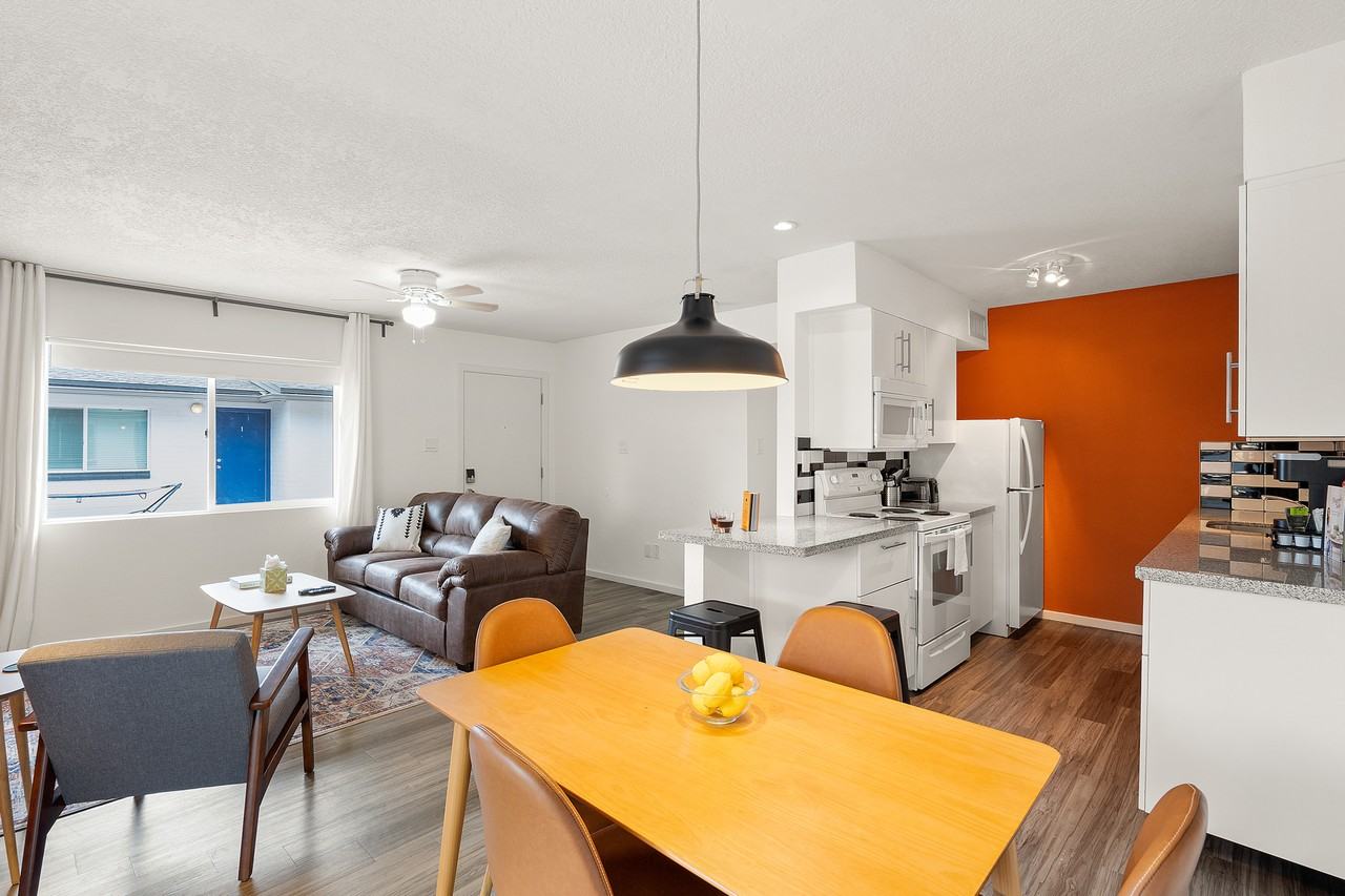 1232 W 4th St #1 - Photo 7 of 15