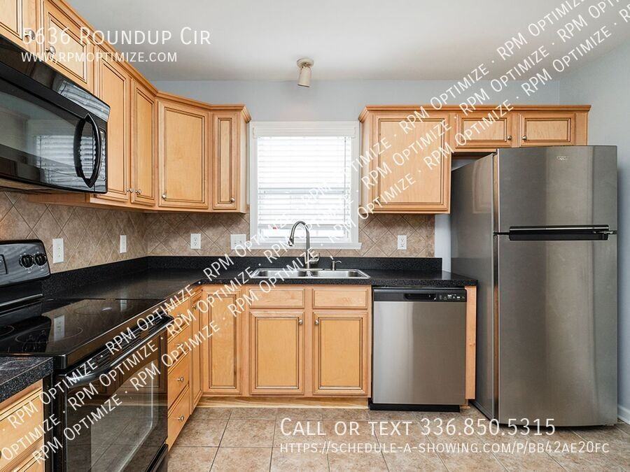 5636 Roundup Cir - Photo 3 of 45