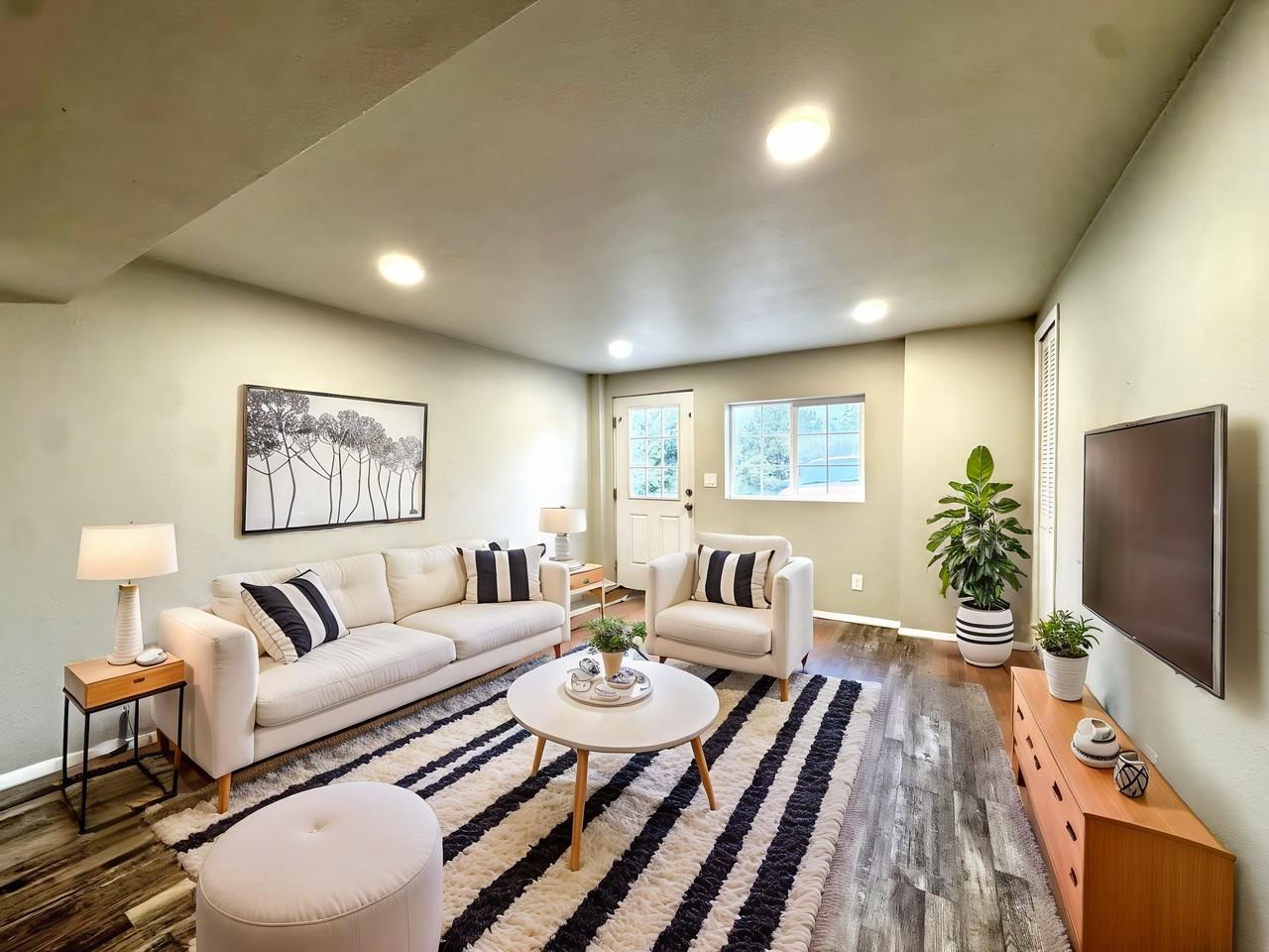 806 Paradise Ln #B - Photo 2 of 11