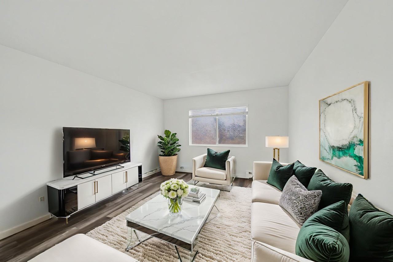 4270 Loomis Ave #B - Photo 6 of 11