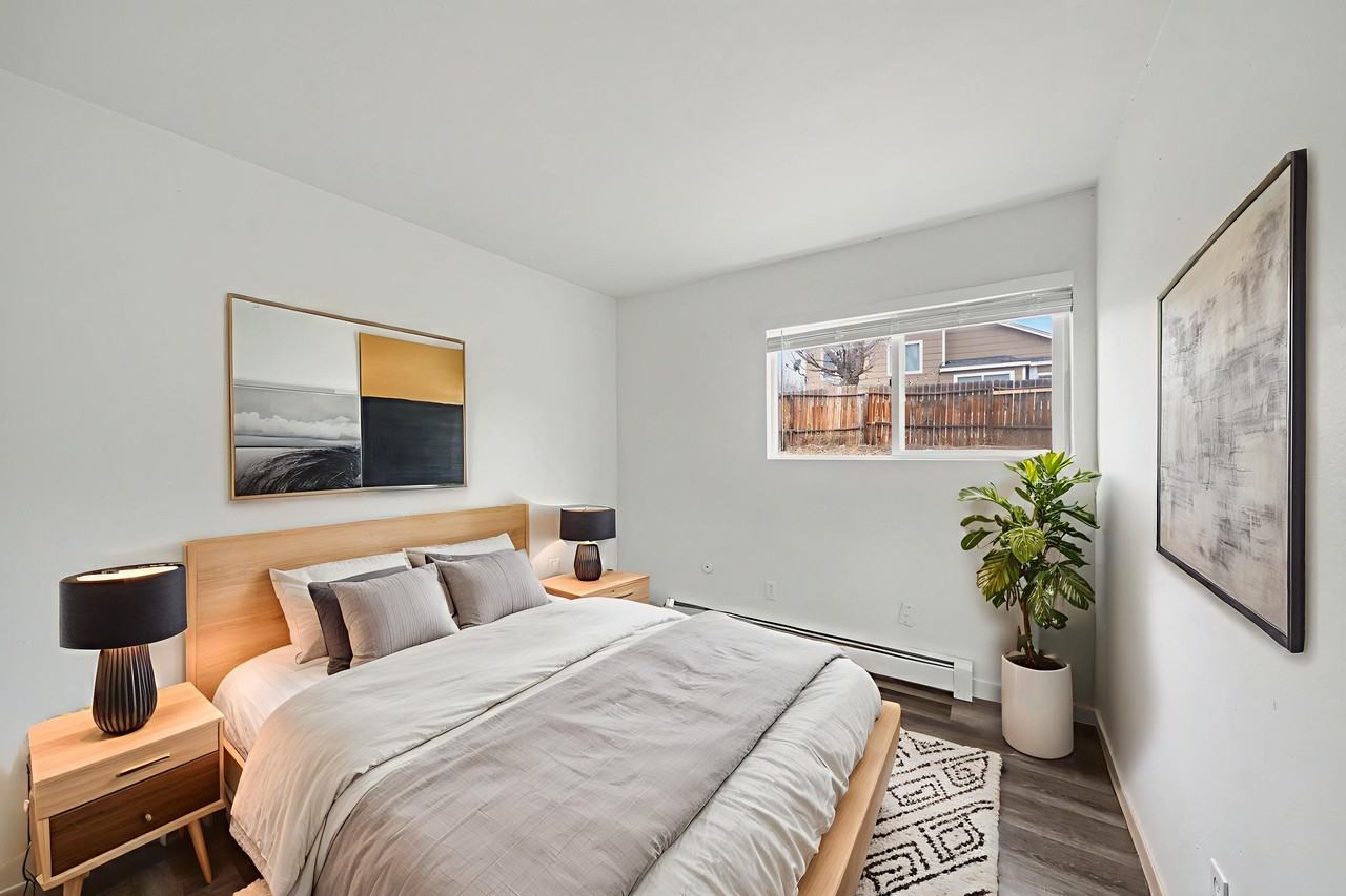 4270 Loomis Ave #B - Photo 7 of 11