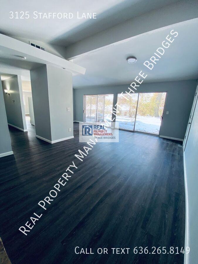 3125 Stafford Ln - Photo 2 of 25