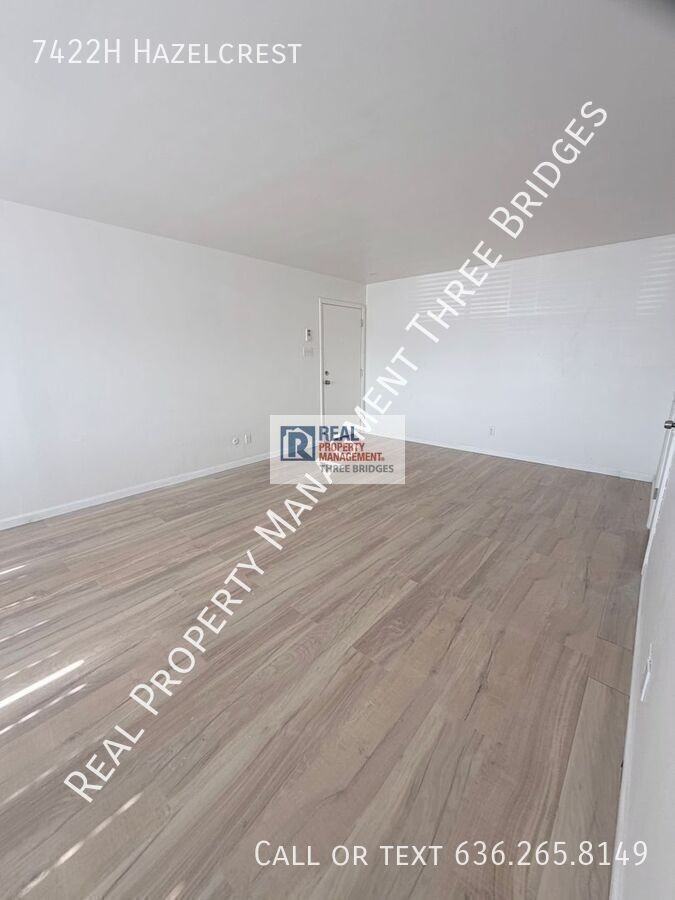 7422 Hazelcrest Dr Apt H - Photo 5 of 8