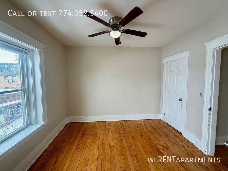 23 Millbury St #4 - Photo 4 of 17