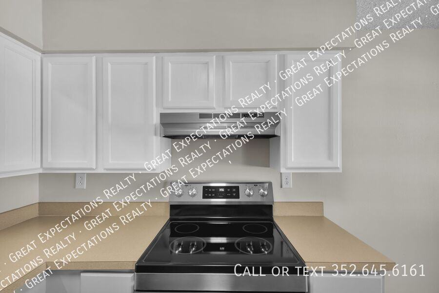 147 Se 13th Ave - Photo 3 of 15